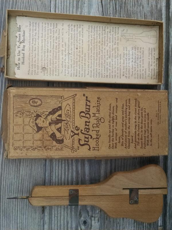Ye Sufan Susan Burr Hooked Tapestry Rug Making Tool Holley Associates Torrington Connecticut Original Store Box