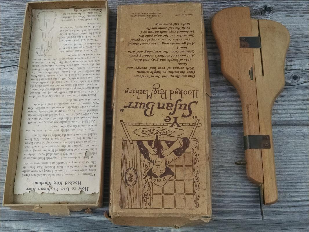Ye Sufan Susan Burr Hooked Tapestry Rug Making Tool Holley Associates Torrington Connecticut Original Store Box