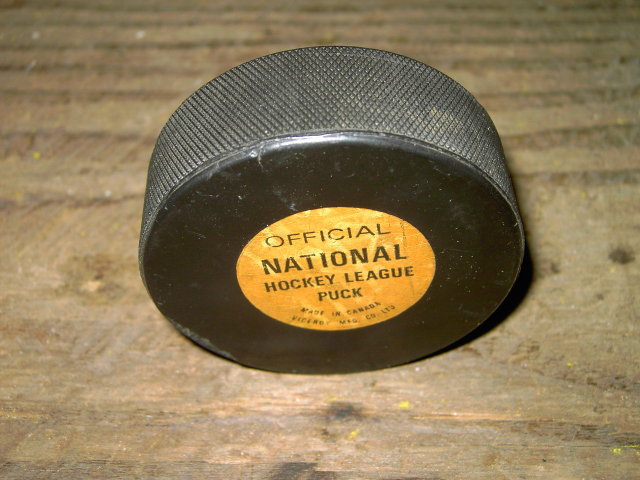 NATIONAL HOCKEY LEAGUE OFFICIAL PUCK VICEROY CANADA