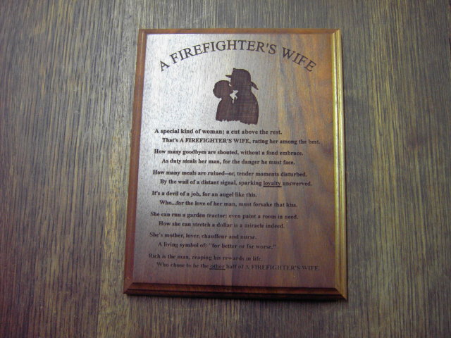 FIREMAN FIREFIGHTERS WIFE WALL PLAQUE WALNUT WOOD ROOM DECORATION