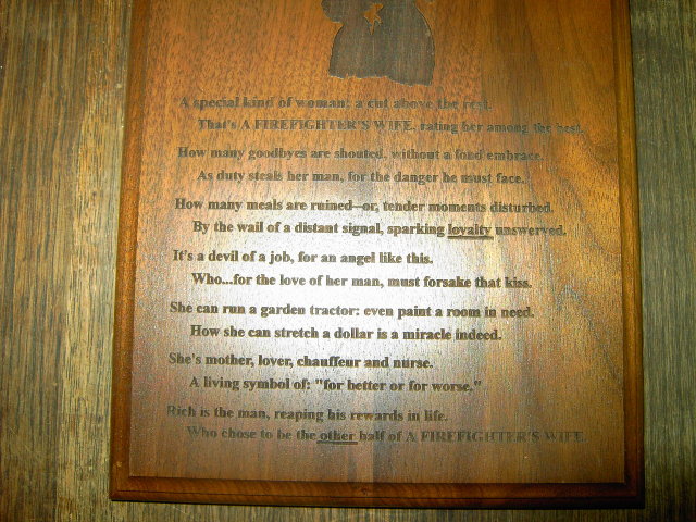 FIREMAN FIREFIGHTERS WIFE WALL PLAQUE WALNUT WOOD ROOM DECORATION