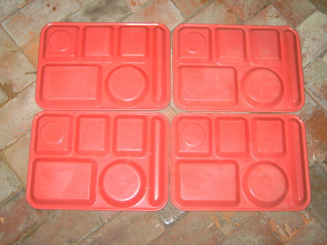 PINK MELMAC SCHOOL CAFETERIA LUNCHROOM DINER TRAY STACKING MELAMINE PLATTER RETRO TABLEWARE UTENSIL