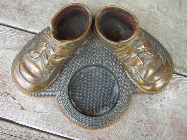 COPPER BRONZE BABY SHOE TRAY DESK ACCESSORY