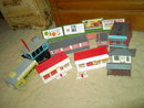 BACHMANN PLASTICVILLE TRAIN DEPOT HAMBURGER DRIVE INN EXXON STATION BANK BUILDING TOWN TOYS