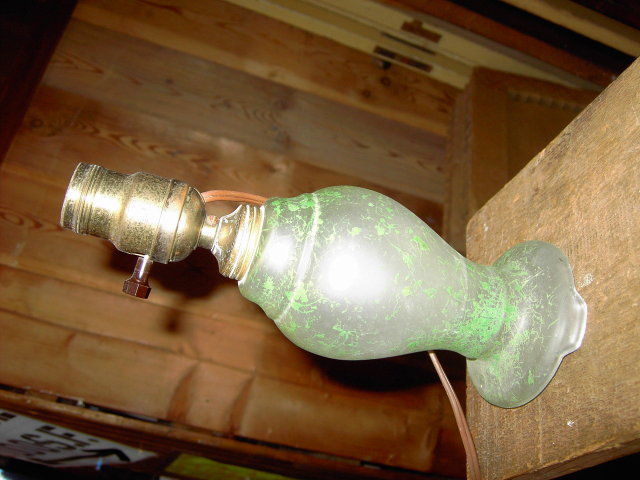 GLASS LAMP GREEN SPATTER PAINT LIGHT FIXTURE