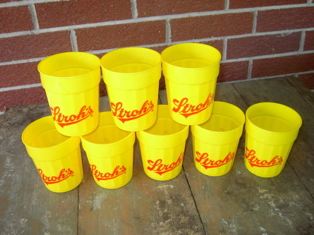 STROHS GRAFFI CUP KEG TUMBLER PLASTIC GLASS SHAWNEE MISSION KANSAS