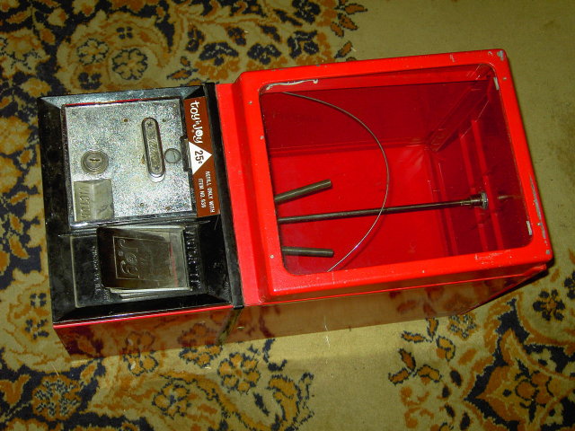 GUMBALL TOY PRIZE MACHINE VICTOR VENDING CHICAGO ILLINOIS COIN OPERATED BOX