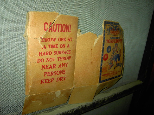 CHERRY TORPEDOE FIRECRACKER BOX PIECE CARDBOARD AD HAVRE DE GRACE MARYLAND COMMERICIAL NOVELTY