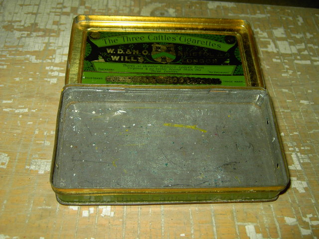 THREE CASTLES CIGARETTE TIN CAN VIRGINIA TOBACCO CANNISTER LONDON BRISTOL ENGLAND WILLS W D & H O