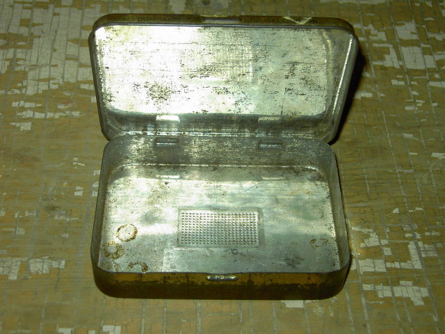 SILVER FERN CUT PLUG CIGARETTE TOBACCO TIN CAN WELLINGTON NEW ZEALAND DOMINION COMPANY