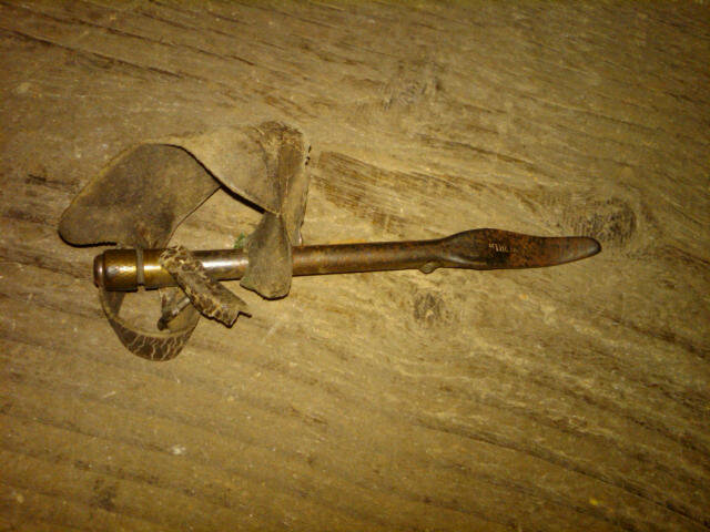 BOSS CORN HUSKING PEG SHUCKING HOOK DEPRESSION ERA FARM RANCH TOOL