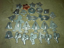 CHRISTMAS COOKIE CUTTER PASTRY COOKY MAKER UTENSIL FIGURAL DOUGH PRESS SET
