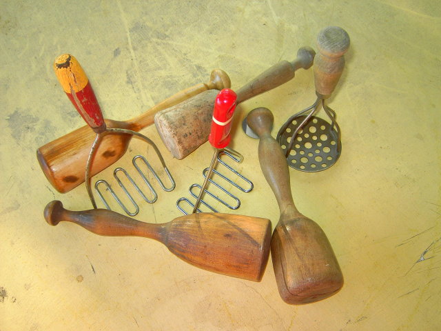 POTATO MASHER COOKING BAKING UTENSIL PRIMITIVE HOUSEHOLD TOOL