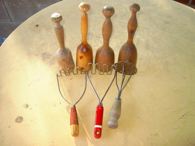 POTATO MASHER COOKING BAKING UTENSIL PRIMITIVE HOUSEHOLD TOOL