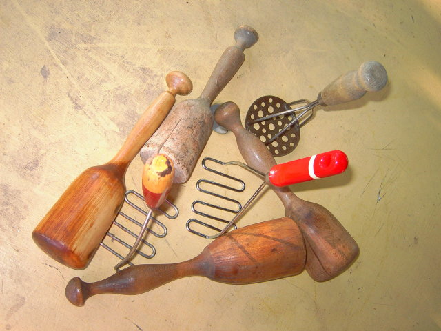 POTATO MASHER COOKING BAKING UTENSIL PRIMITIVE HOUSEHOLD TOOL