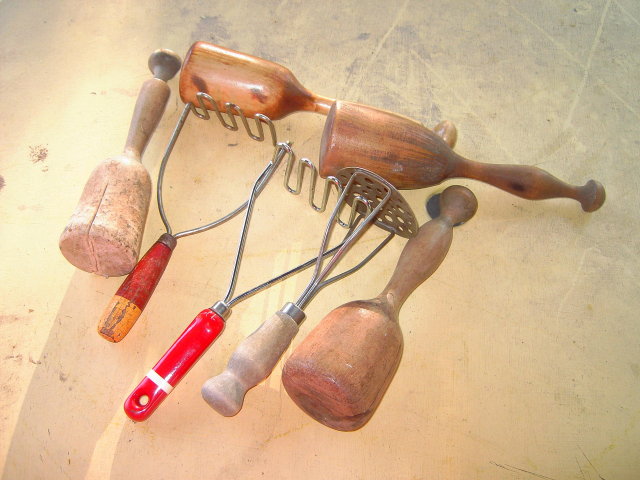 POTATO MASHER COOKING BAKING UTENSIL PRIMITIVE HOUSEHOLD TOOL