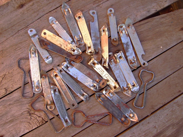 HAMMS BEER BOTTLE CAP REMOVER TOOL AVERTISING CAN OPENER