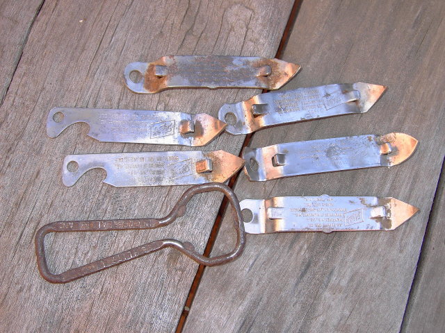 SCHLITZ BEER CAN OPENER ADVERTISING BOTTLE CAP POPPER UTENSIL KITCHEN TOOL