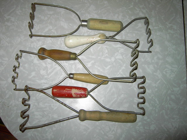 POTATO MASHER COOKING BAKING UTENSIL KITCHEN TOOL DEPRESSION ERA