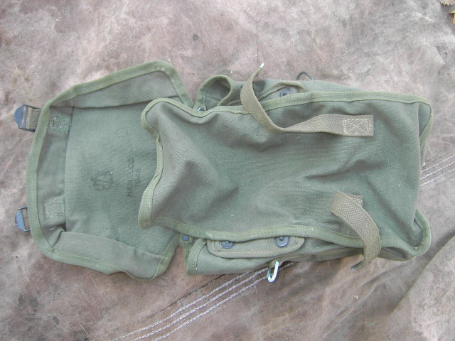 UNITED STATES NAVY CANVAS PACK CARRYING CASE HAMELCO 1945 TYPE CAQF 10375
