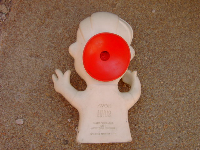 PEANUTS LINUS BATHTUB WALL STICK UP SHOWER SPRAYER AVON PRODUCT