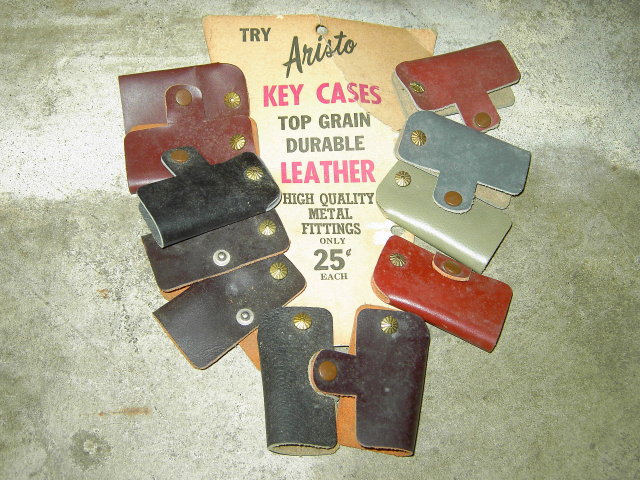 LEATHER KEY CASE ORIGINAL ARISTO ADVERTISING STORE CARD RETRO COUNTER DISPLAY PURSE ACCESSORY