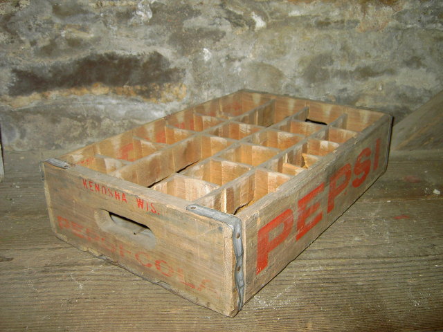KENOSHA WISCONSIN WOODEN CRATE PEPSI COLA SOFT DRINK BOTTLE TOTE CARRIER BOX