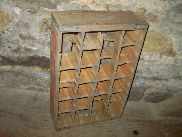 KENOSHA WISCONSIN WOODEN CRATE PEPSI COLA SOFT DRINK BOTTLE TOTE CARRIER BOX