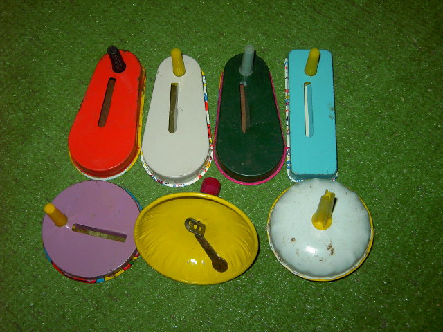 PARTY NOISE MAKER NEW YEARS EVE BELL RATTLER RINGER TOYS