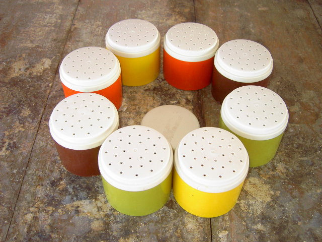TUPPERWARE SPICE SHAKER STACKING CANNISTER COLORFUL RETRO KITCHEN TUBS