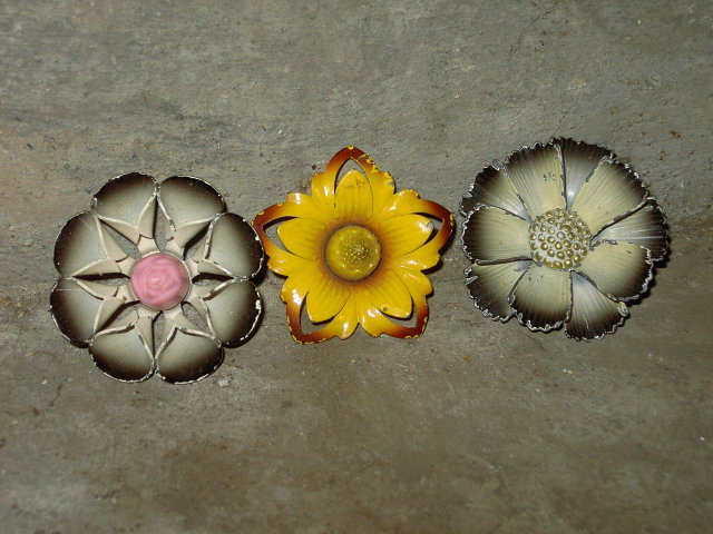 FLORAL FLOWER PIN CURTAIN TIE BACK BUTTON DRAPERY DECORATION