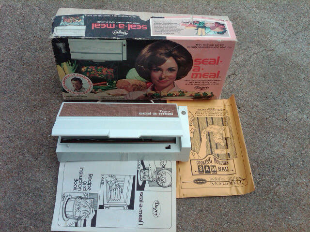 DAZEY SEAL A MEAL SMALL APPLIANCE FOOD SAVING GADGET RETRO ELECTRIC UTENSIL TOOL KANSAS CITY MISSOURI ORIGINAL CARDBOARD BOX