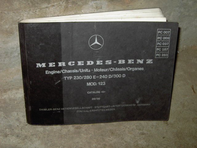 MERCEDES BENZ CATALOG 1980 OWNERSHIP MANUAL PARTS SERVICE BOOKLET TYPE 230 280E 240D 300D MODEL 123