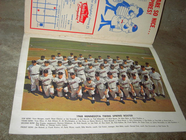 1968 MINNESOTA TWINS BASEBALL CLUB OFFICIAL GAME PROGRAM SCORECARD