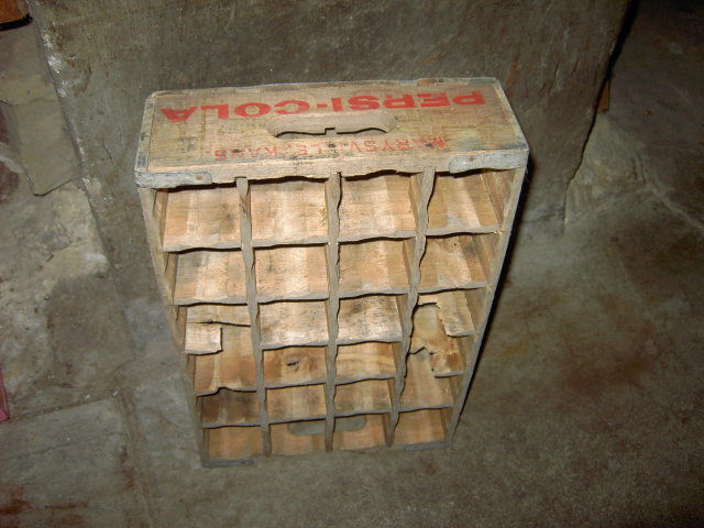 MARYSVILLE KANSAS CRATE PEPSI COLA SOFT DRINK BOTTLE TOTE BOX CARRIER CASE