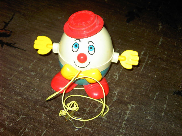 HUMPTY DUMPTY FISHER PRICE PULL TOY