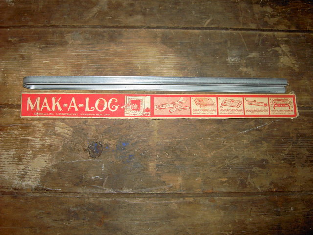 BANDWAGON FIREPLACE ACCESSORY MAK A LOG NEWSPAPER UTENSIL WILMINGTON MASSACHUSETTS BOX