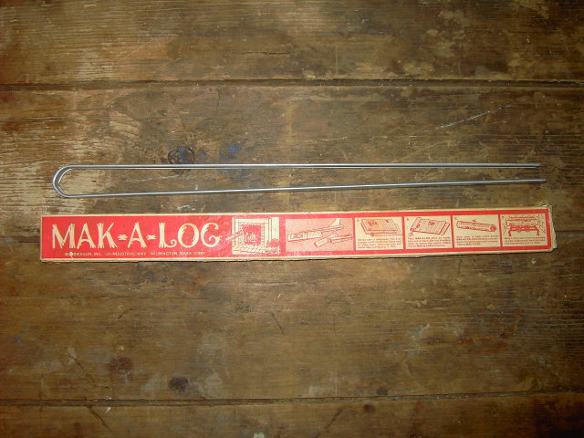 BANDWAGON FIREPLACE ACCESSORY MAK A LOG NEWSPAPER UTENSIL WILMINGTON MASSACHUSETTS BOX