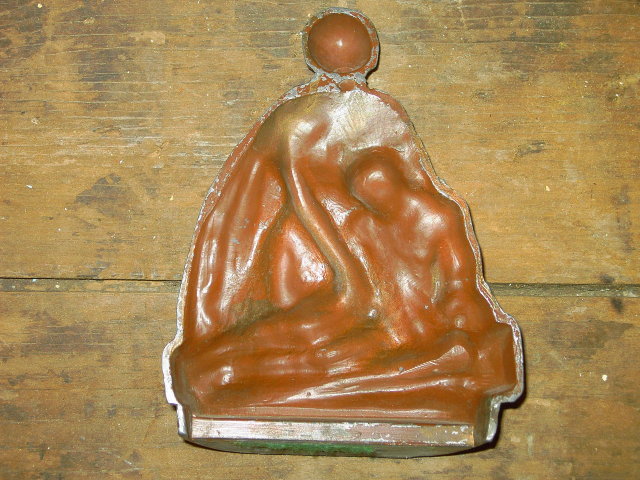 SOLDIER COMFORTING LADY BOOKEND SHELF FIGURINE STATUE