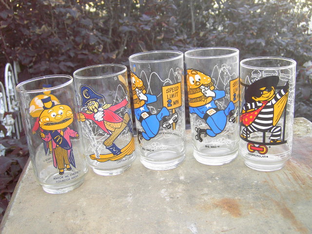 MCDONALDS CARTOON GLASS MAYOR MCCHEESE CAPTAIN CROOK HAMBURGLAR BIG MAC ANIMATED CHARACTER TUMBLER