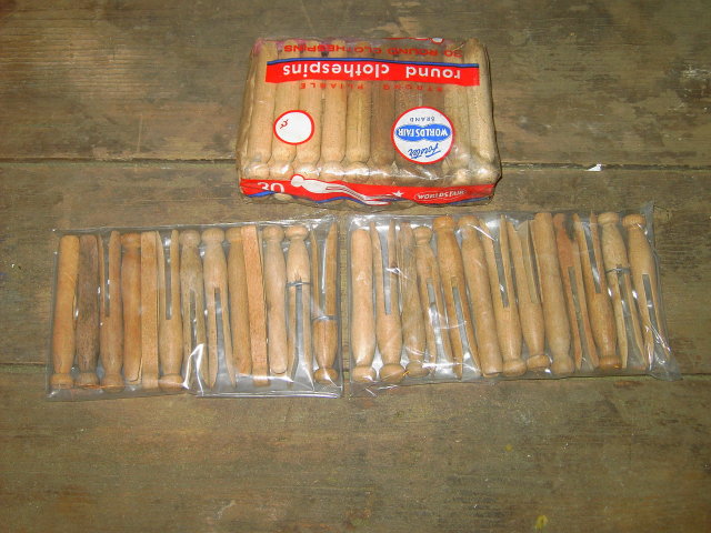 WOOD CLOTHESPIN LAUNDRY LINE CLIP FORSTER WORLDS FAIR BRAND WILTON MAINE ADVERTISING WRAP