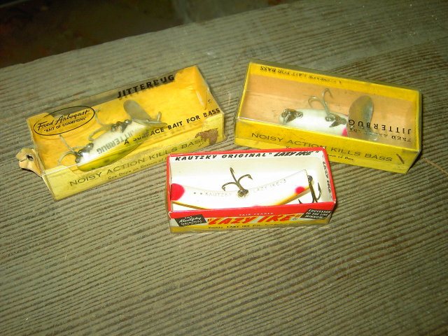 LAZY IKE WOODEN FISHING LURE JITTERBUG FISH PLUG KAUTZKY FORT DODGE IOWA FRED ARBOGAST AKRON OHIO ORIGINAL ADVERTISING BOX