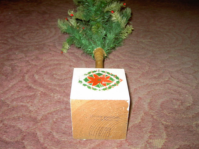 GOOSE FEATHER CHRISTMAS TREE GERMANY MADE HOLIDAY TABLE DECORATION POINSETTIA FLOWER HOLLY BERRY STENCILED WOOD BASE