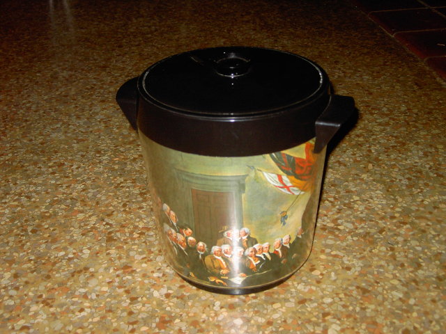 THERMO SERV ICE BUCKET RETRO BAR ACCESSORY DECLARATION OF INDEPENDENCE AMERICAN HISTORY SCENE