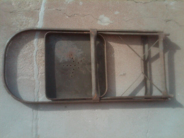 STEEL FOLDING CHAIR AMERICAN DEPRESSION ERA FURNITURE FIXTURE
