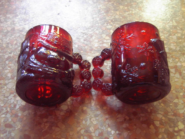 RED GLASS WINTER SNOWMAN MUG COFFEE CUP