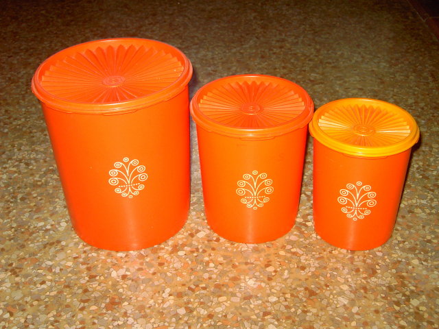 TUPPERWARE STORAGE TUB RETRO ORANGE PLASTIC CANNISTER SET