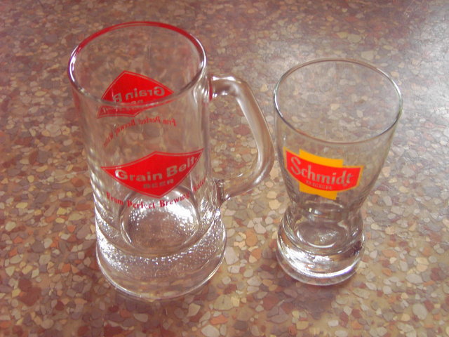 GRAIN BELT SCHMIDT BEER MUG COCKTAIL GLASS TUMBLER CERVEZA BREW ADVERTISING BAR UTENSIL RETRO ERA LOUNGE COLLECTIBLE