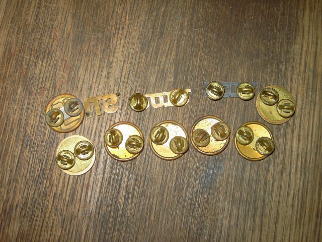 UNITED STATES ARMY BRASS PIN BOMB SQUAD ROTC MILITARY UNIFORM DECORATION