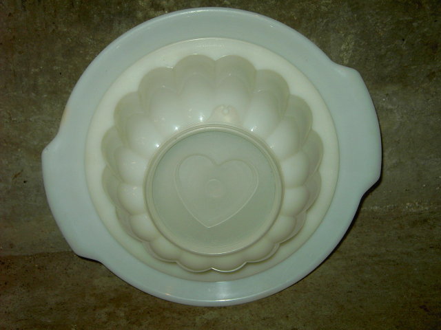 TUPPERWARE JELLO MOLD JEL N SERVE DESSERT PRESENTATION SERVING UTENSIL
